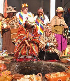 Madre Nuestra Que Estás En La Tierra: El Ritual A La Pachamama Y La ...